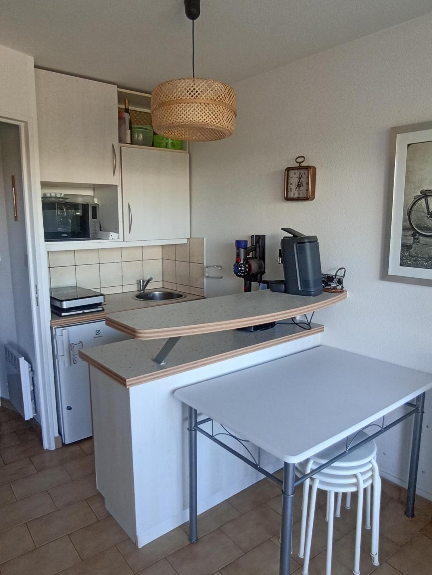 לה גרנד מוט Joli Studio Avec Piscine A 200M De La Plage Parking Prive מראה חיצוני תמונה